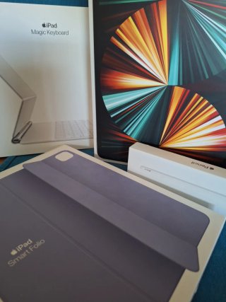 Ipad Pro 12.9 (5th G) • 512 Gb • Wi-Fi + Cellular