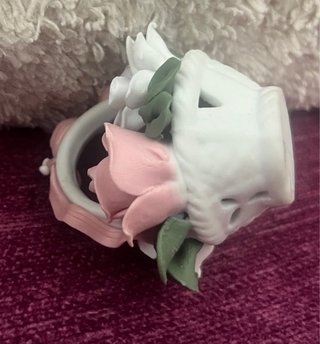 Lote de figuras y cajas de porcelana