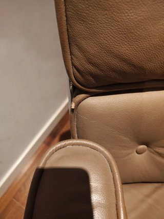 Silla de oficina ergonómica beige