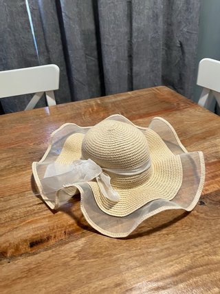 Sombrero de paja verano beige