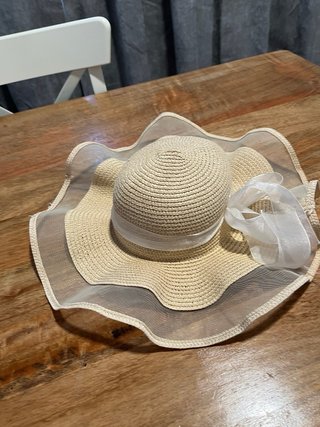 Sombrero de paja verano beige