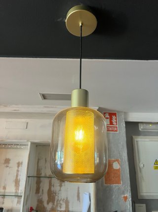 Lámpara colgante hierro dorado y cristal