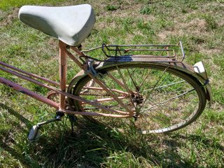 Bicicleta rosa mujer con cesta