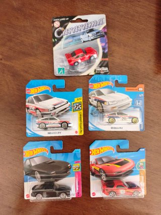 Lotto 5 modellini Hot Wheels e Cararama