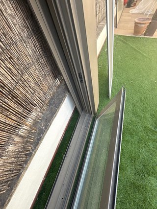 Balconer aluminio con persiana y mosquitera doble