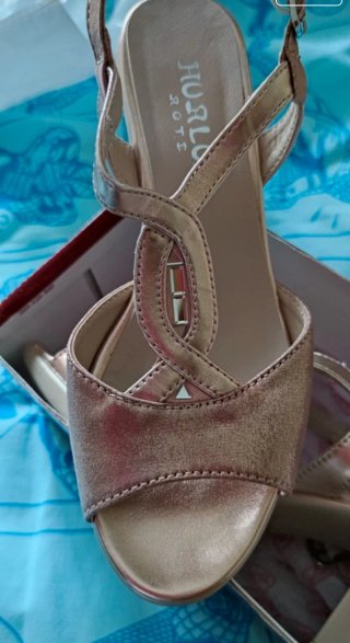 Sandalias oro rosa