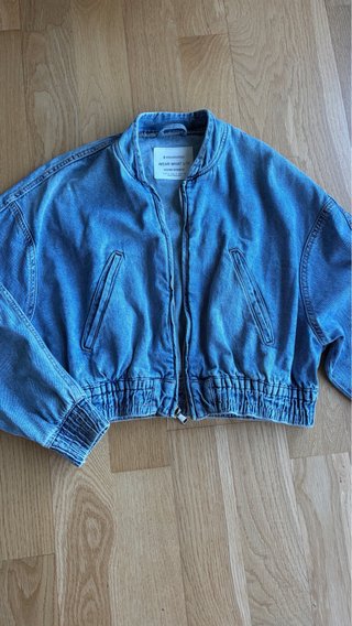 Chaqueta bomber vaquera “Stradivarius”  Talla S