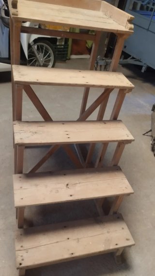 Escalera de madera antigua
