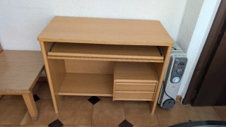 Escritorio madera con cajones