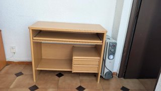Escritorio madera con cajones