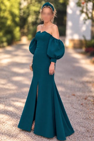Vestido y diadema Violeta Vergara invitada fiesta