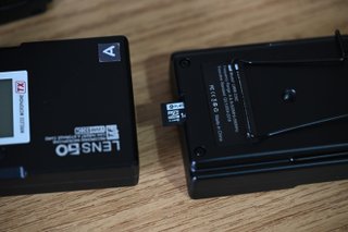 2 Micrófonos Inalámbricos UHF LENSGO LWM-33BC