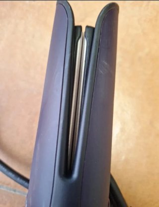 Plancha de pelo Philips morada y negra