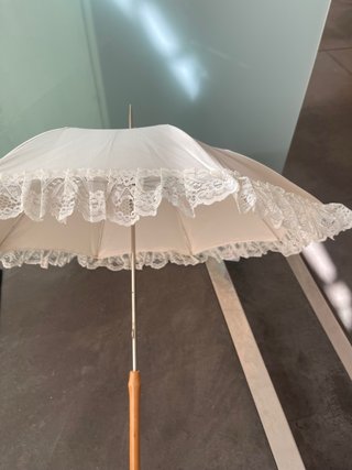 Sombrilla de novia con perlas