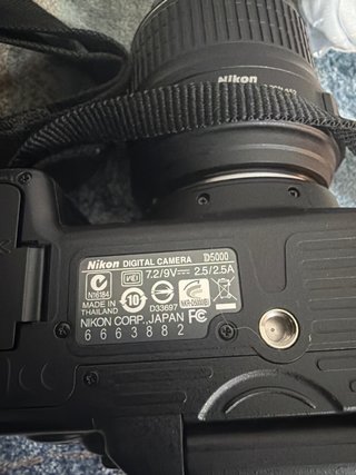 CAMARA NIKON D5000