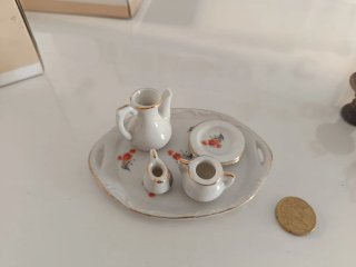 Salón de figuritas de cerámica