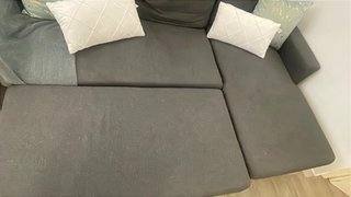 Regalo sofá cama con manchas