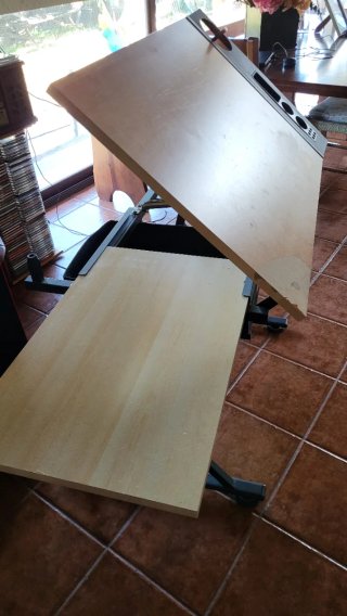 Tavolo da disegno inclinabile