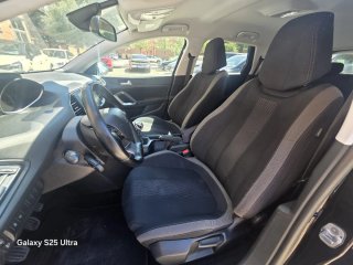 Peugeot 308 2016