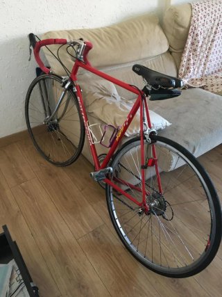 Bicicleta de carretera Bottecchia Roja