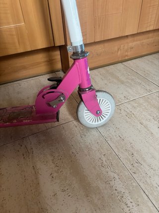 Patinete Barbie rosa niña