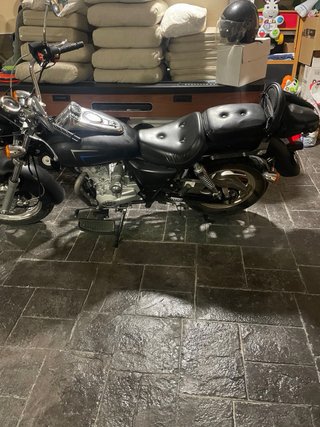 Moto Custom 125cc Negra/Roja