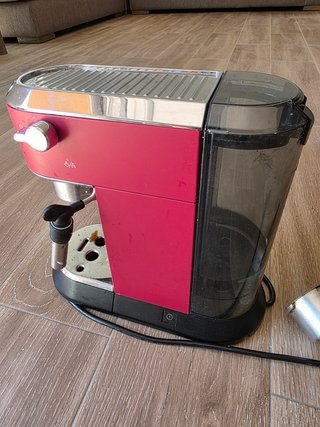 Cafetera DeLonghi Roja