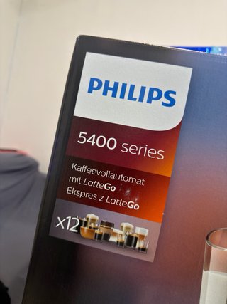 Cafetera Philips 5400 Series LatteGo PRECINTADA