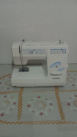 Máquina de coser SilverCrest 8750