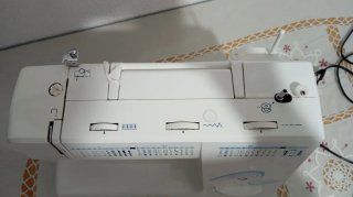 Máquina de coser SilverCrest 8750