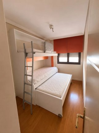 Dormitorio juvenil 3 camas + escritorio