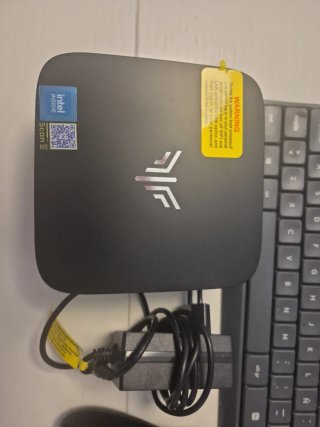 Mini PC Intel + Mando + Teclado (Emulación salón)