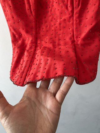 Corsé Vintage Rojo Hecho a Mano con Abalorios