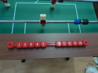 Futbolín de madera