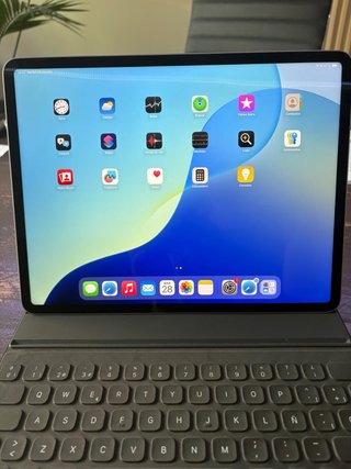 iPad Pro 12.9 M2 256GB + Magic Keyboard