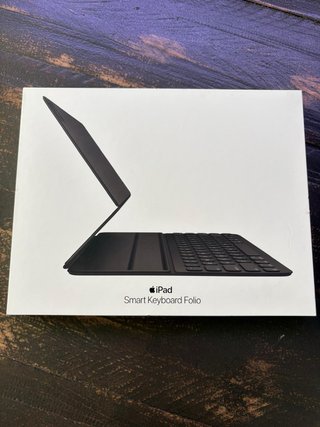 iPad Pro 12.9 M2 256GB + Magic Keyboard