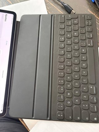 iPad Pro 12.9 M2 256GB + Magic Keyboard