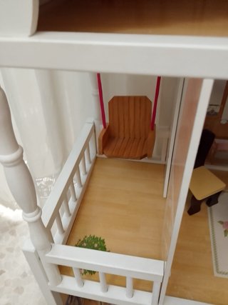 Casa de muñecas de madera