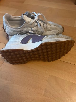 Deportivas New Balance beige y morado
