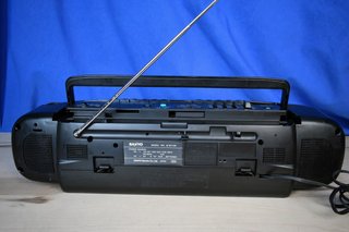 Radio Cassette Sanyo M-W719K Años 80