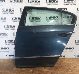 Puerta trasera izquierda VOLKSWAGEN PASSAT