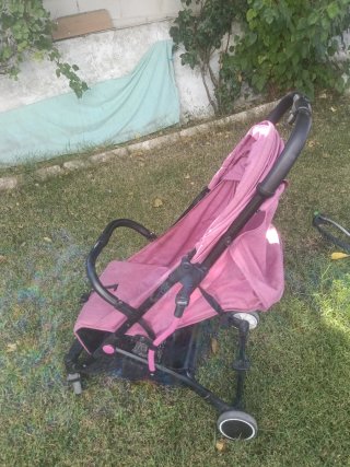 Silla de paseo rosa. Marca Chicco.
