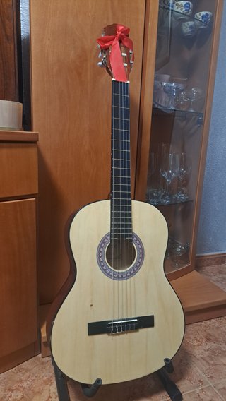 Guitarra Española Rocio con Soporte