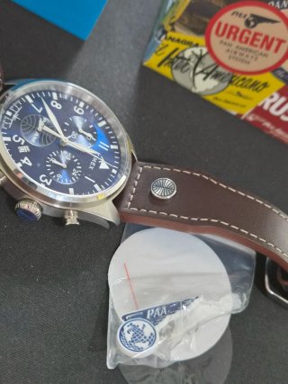 Reloj Timex Pan Am Cronógrafo Azul Correa Marrón