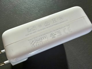 Apple alimentatore 87 W USB-C per MacBook Pro Air