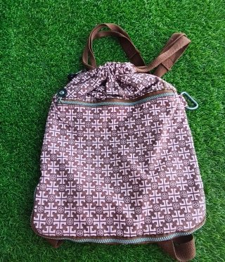 Mochila con estampado de logo