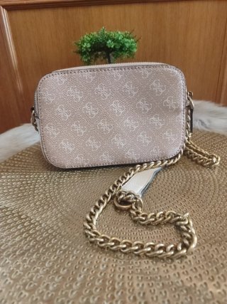 Bolso Guess Beige y Dorado