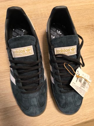 Zapatillas Adidas Spezial Negras y Blancas