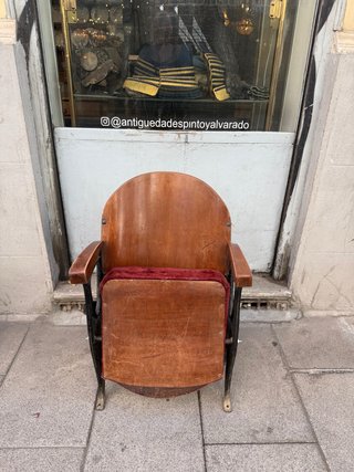 BUTACA DE CINE ANTIGUA