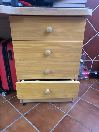 Escritorio de madera